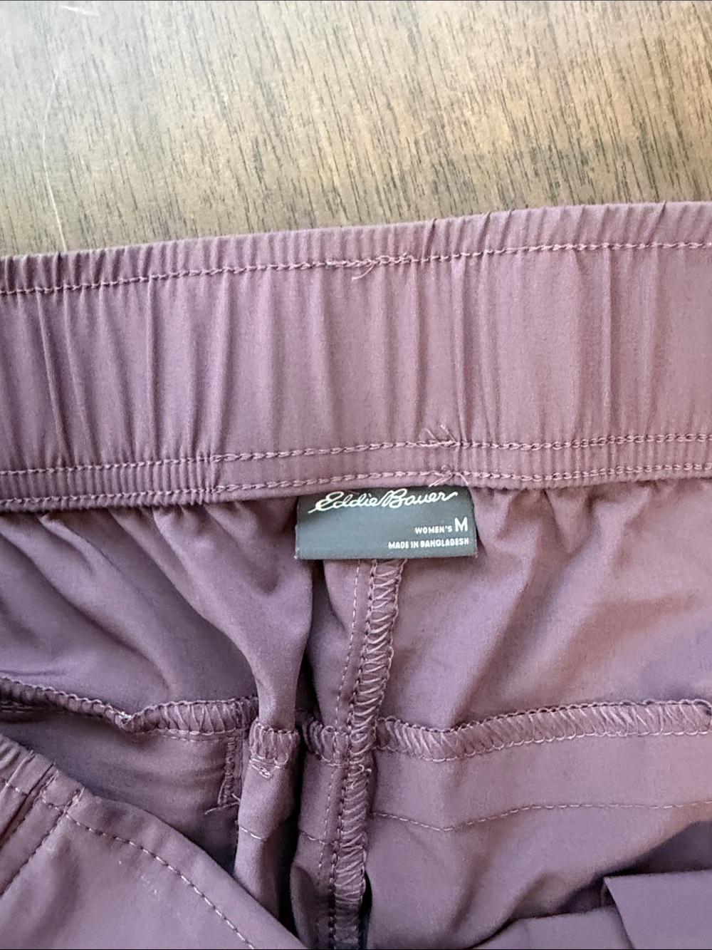 Eddie Bauer Traveler Mauve Cropped Ankle Pants - Picture 4 of 6
